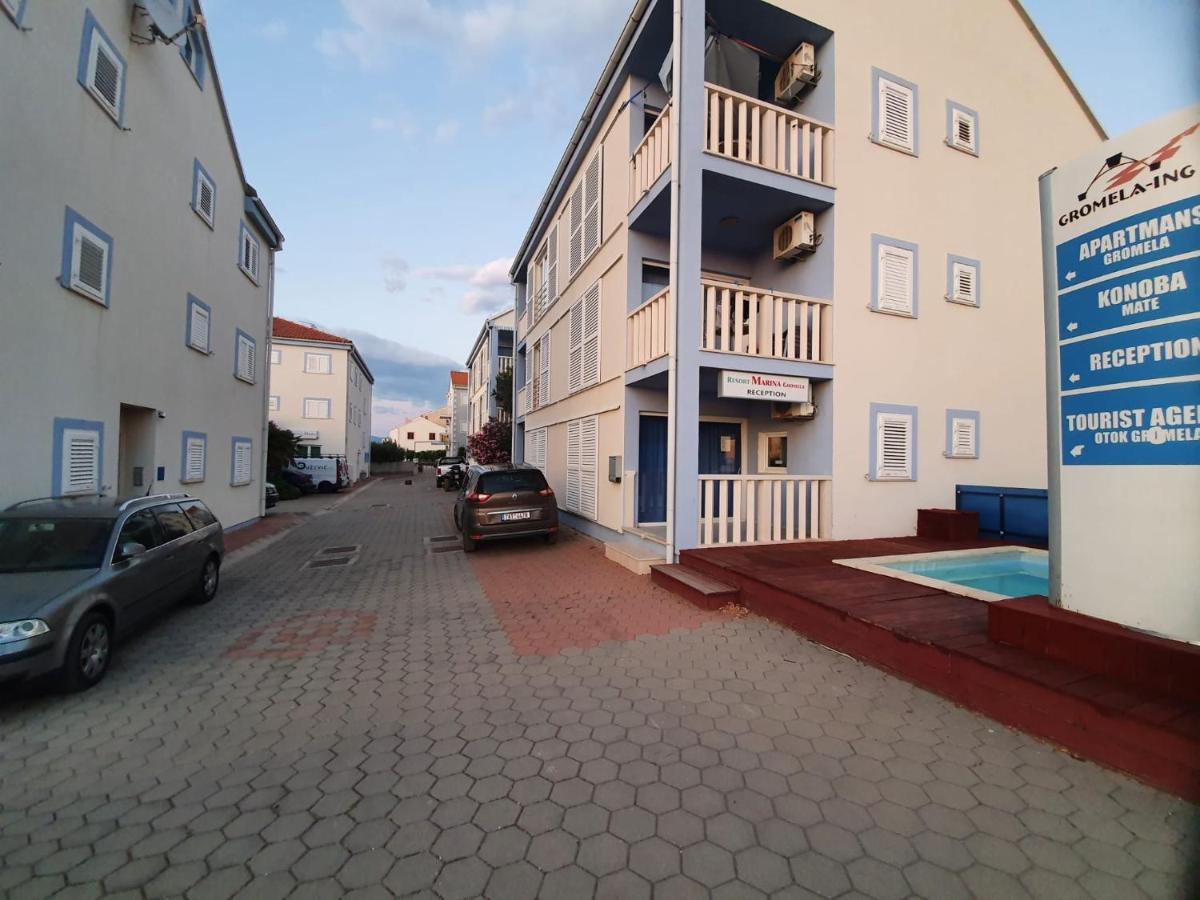 Aparthotel Marina Gromela Mirca  Экстерьер фото