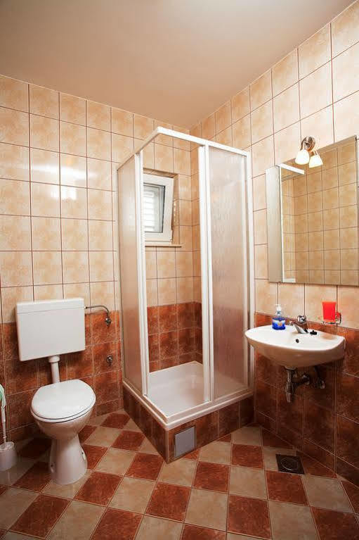 Aparthotel Marina Gromela Mirca  Экстерьер фото