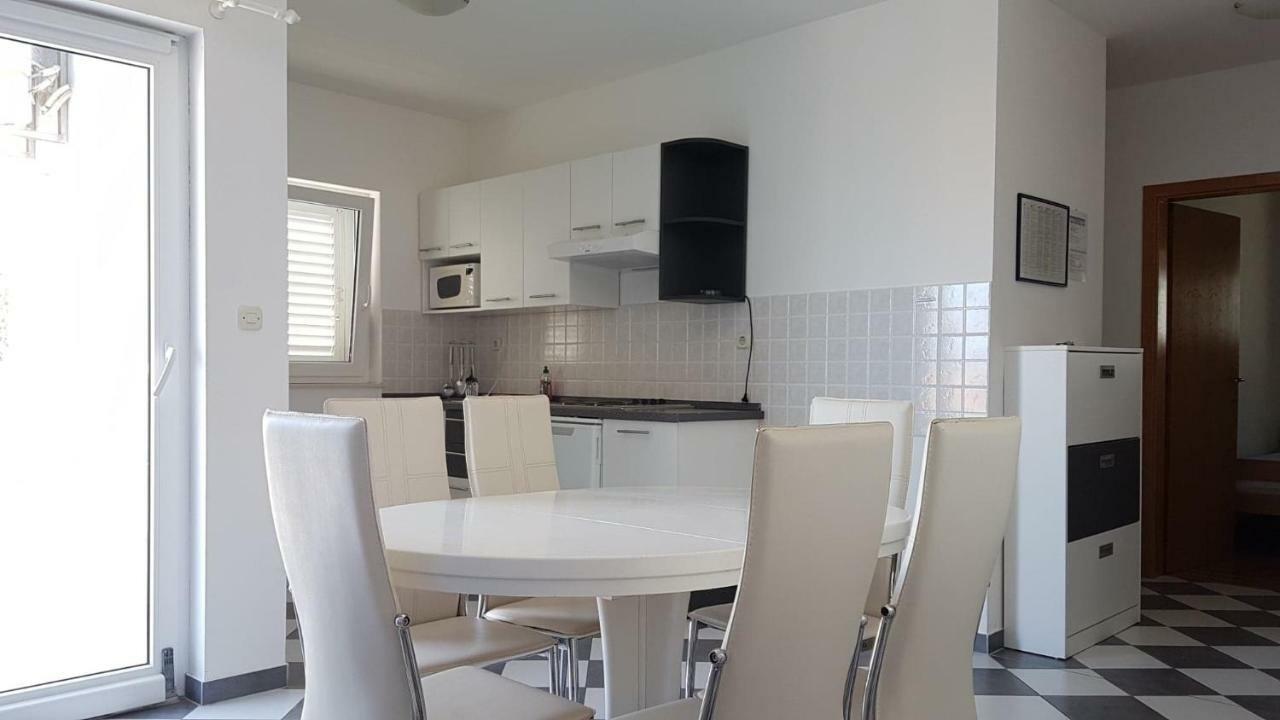 Aparthotel Marina Gromela Mirca  Экстерьер фото