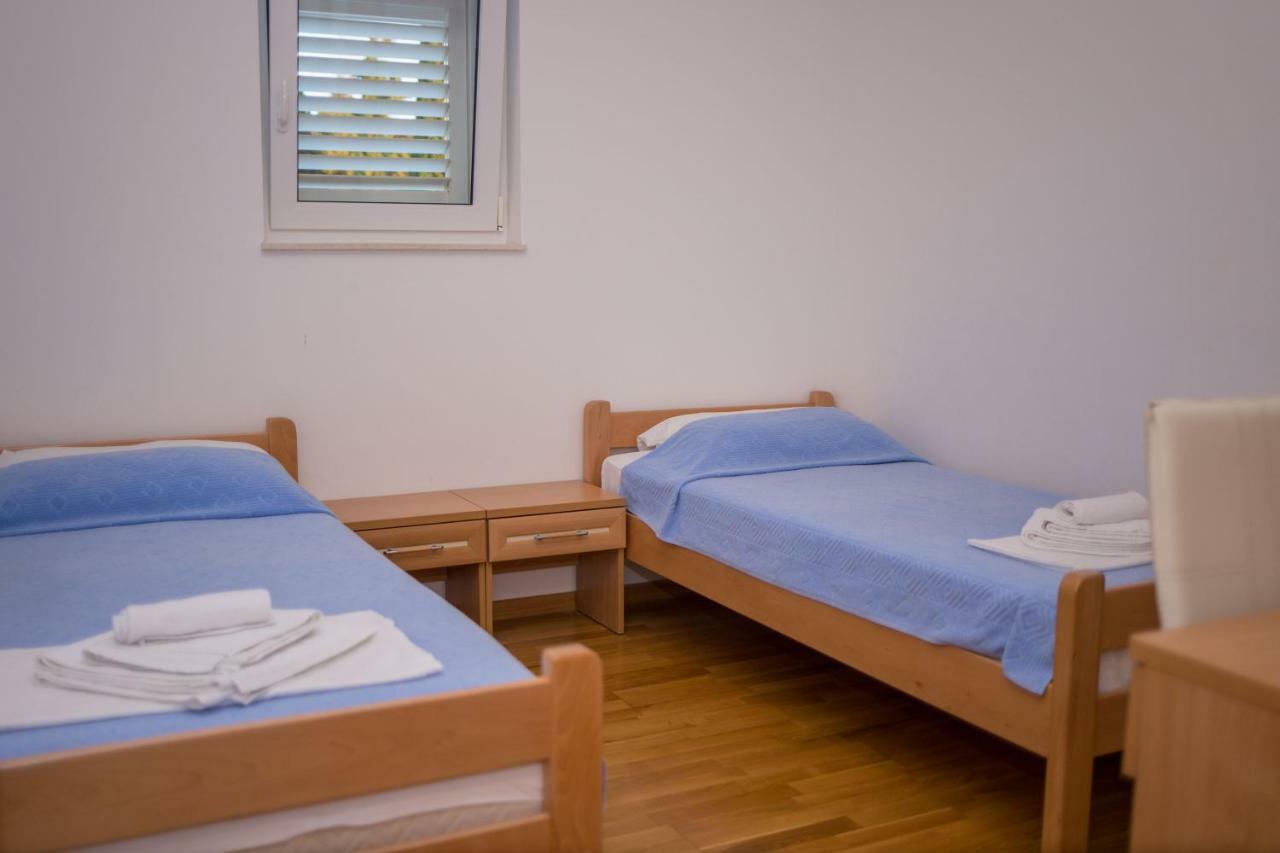 Aparthotel Marina Gromela Mirca  Экстерьер фото