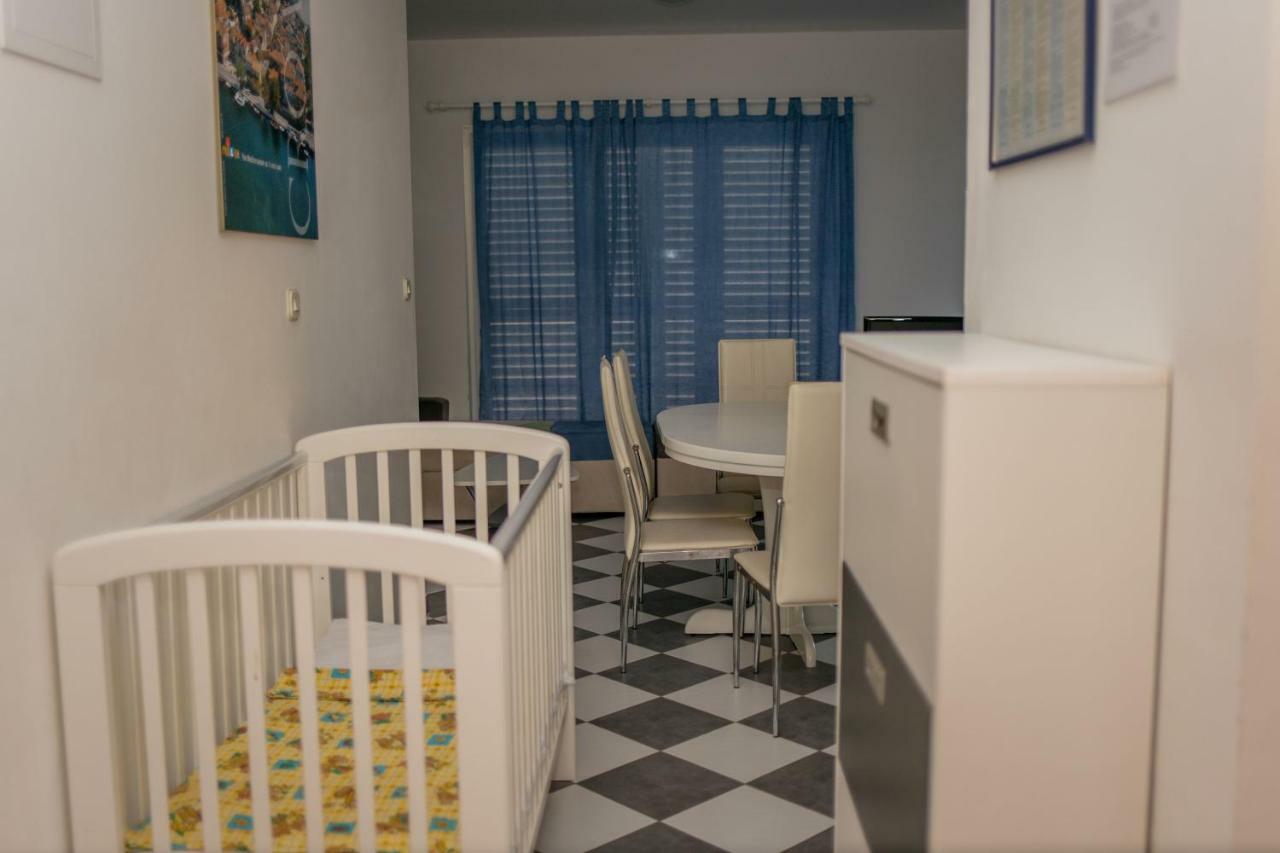 Aparthotel Marina Gromela Mirca  Экстерьер фото